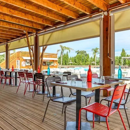 Camping Le Lagon Camping 4*